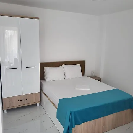 Savoy Apartment Mamaia